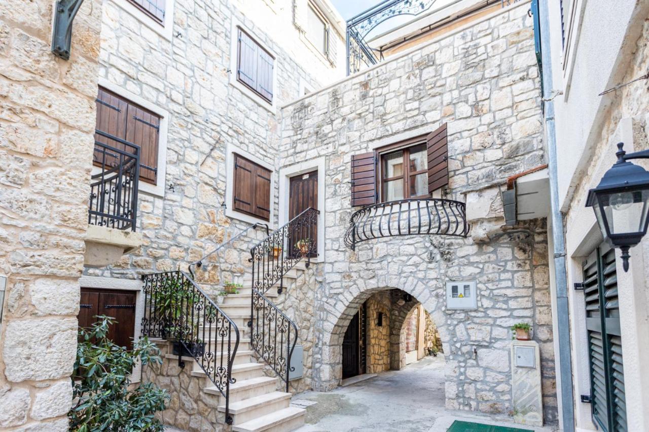 Stone House Srida Lägenhet Baška Voda Exteriör bild